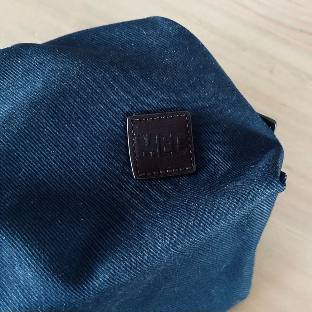 MEC shaving kit - Picture 2 of 4
